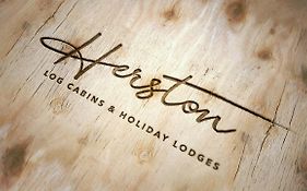 Oaks Log Cabins